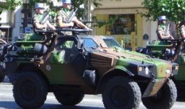 法国装甲车爆料事件视频,揭秘军事装备秘密与内部争议