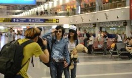 张歆艺爆料结婚视频播放,甜蜜瞬间引网友热议