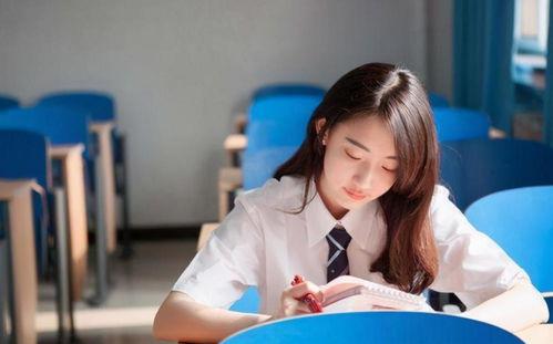 娱乐吃瓜酱刚毕业的大学生